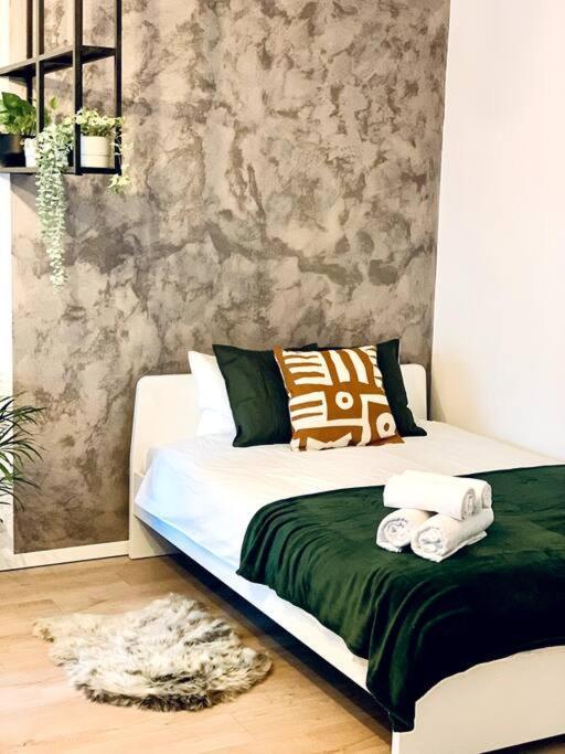 Heart Of The City - Modern Studio With Balcony Apartment Bucureşti Exterior foto